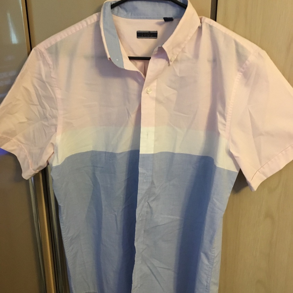 Button up - Picture 2 of 3